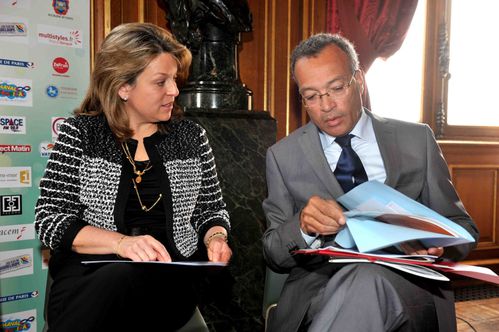 L-ambassadrice-du-Colombie-a-l-UNESCO-et-Jean-Claude-Caden.jpg