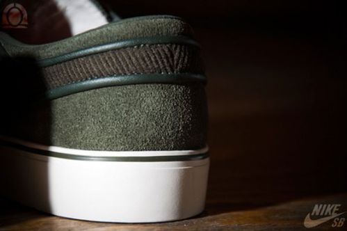 nike-sb-ss2010-janoski-corduroy-7