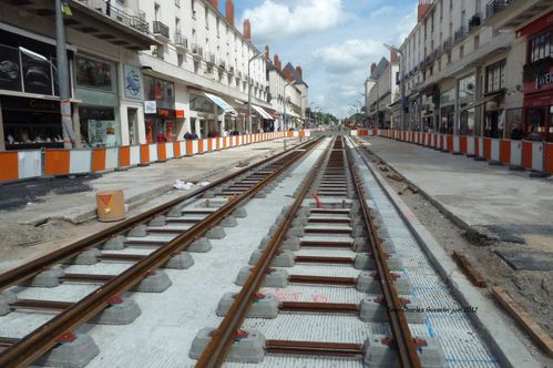 2012-06-14_Tours_travaux-du-tramway_rue-Nationale.jpg