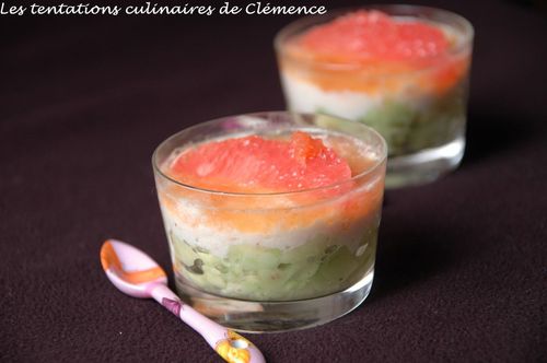verrine d'avocat, crabe et gelée de pamplemousse2