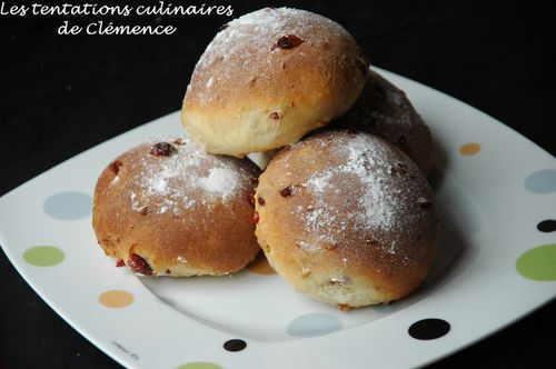 pain-au-lait-amande-et-cranberries.jpg