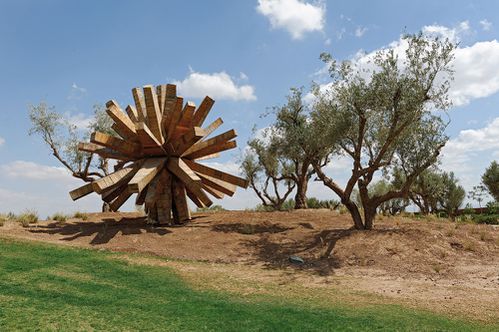 Wooden-Crystal-14--Moataz-Nasr--Parc-de-Sculptures-Al-Maade.jpg