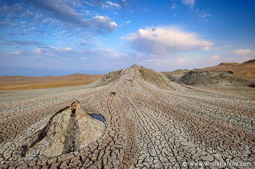 DSC4337_Mud_volcanoes_Gobustan.jpg