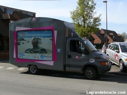 Paris-Roubaix 2011 caravane publicitaire