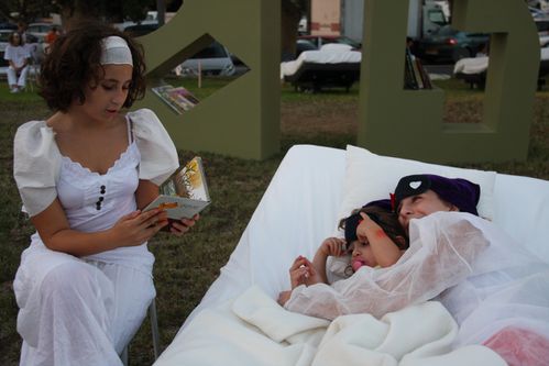 Sleep-in-Public 0419