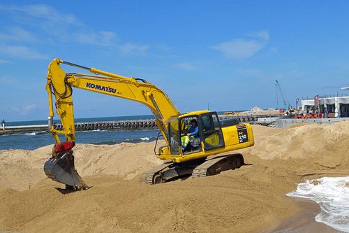 travaux-sur-la-plage.jpg