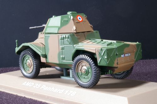 automitrailleuse-AMD-35-Panhard-178--8459.jpg