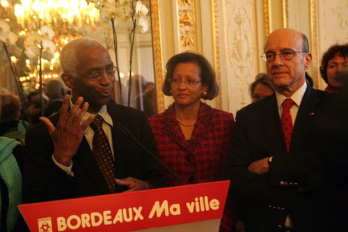 Maximin-MLP-Juppe-tribune.jpg