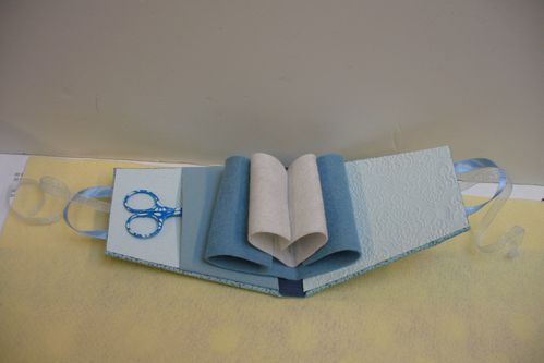 broderie au ruban necessaire à couture