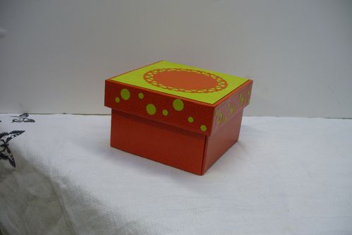cartonnage boîte corolle de sandra hosseini
