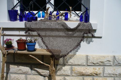 châle au crochet avec bord dentelle marron