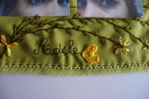 scrap textile brodé page 30x30