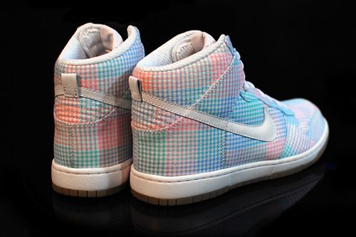 nike-sportswear-gingham-dunk-hi-2.jpg