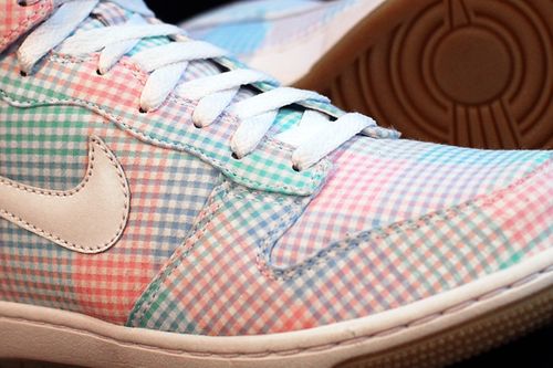 nike-sportswear-gingham-dunk-hi-3