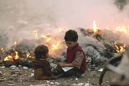 enfants dans une décharge chiffonniers02