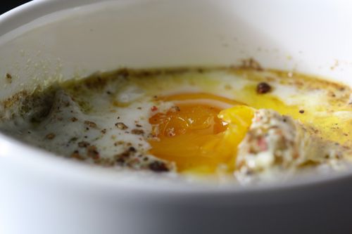 Oeuf-cocotte-au-foie-gras-et-4-epices.JPG