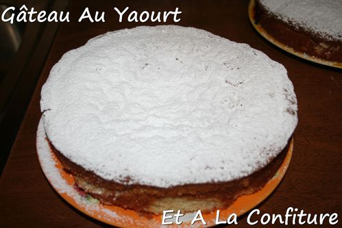 gateau-au-yaourt-et-a-la-confiture-1.jpg