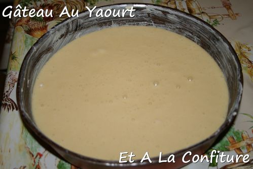 gateau-au-yaourt-et-a-la-confiture-3.jpg