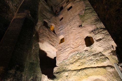 Eglise-souterraine-2.JPG