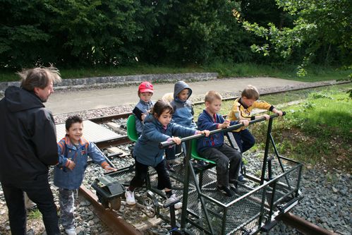 Velo-rail--enfants.jpg