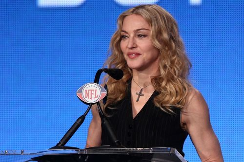 20120202-pictures-madonna-super-bowl-press-conference-hq-90