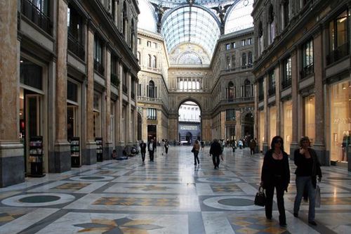 506a Naples, Galleria Umberto I
