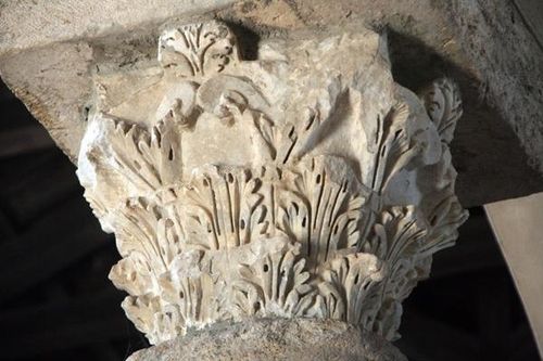 546d Paestum, basilique de l'Annunziata, chapiteau antique