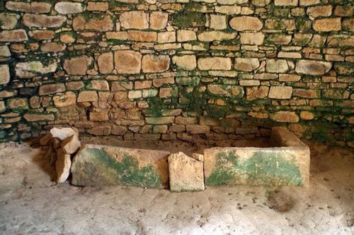 713b1b Pylos, tombe mycénienne près du palais de Nestor