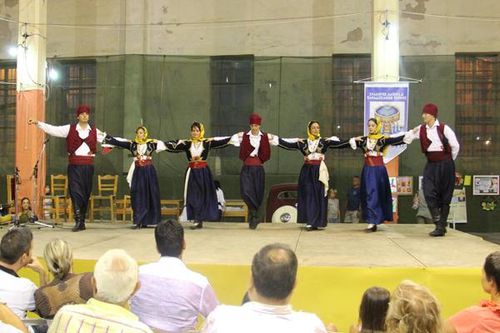 729f7 Chania, Crète. Fête et danses populaires