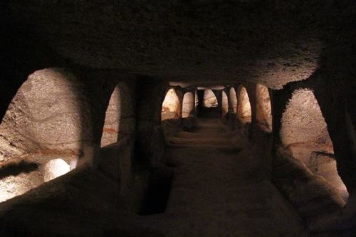 758f4 île de Milos, catacombes