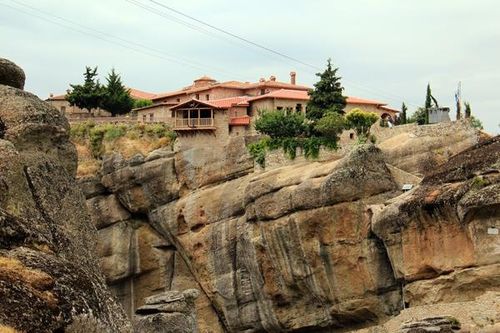 815j1 Le monastère d'Agia Triada, aux Météores