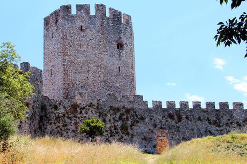 816h1 donjon du château de Platamonas