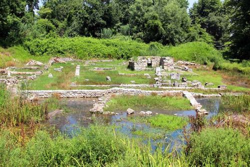 817i3 sanctuaire de Zeus Hypsistos, Dion
