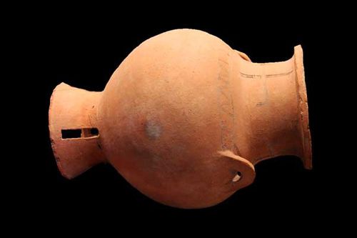 834c1 vase pour l'enterrement d'un enfant (époque archaïq