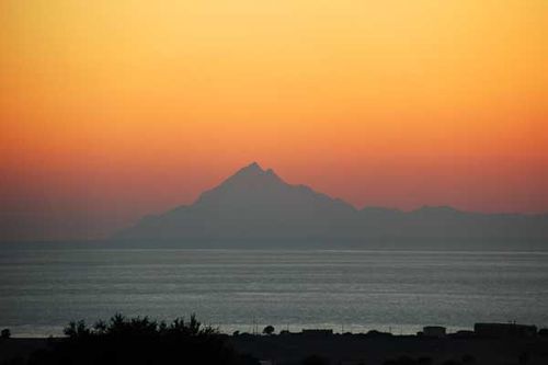 850b5 Le Mont Athos vu de Samothrace