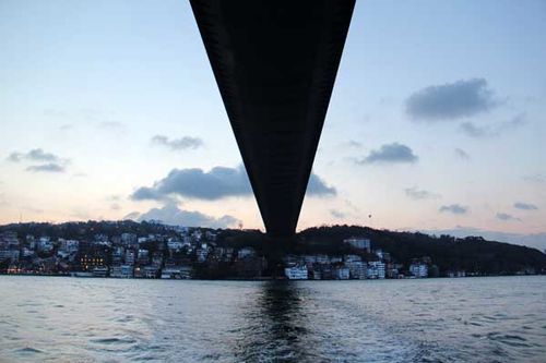 872d5 Istanbul, sous le pont Mehmet Fatih, côté Asie