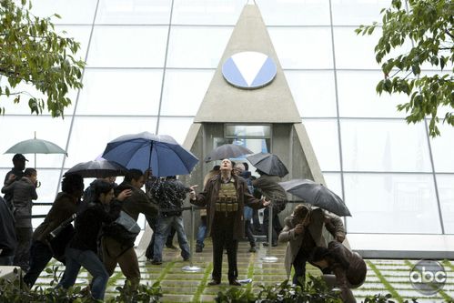 V---2x02----24-.jpg