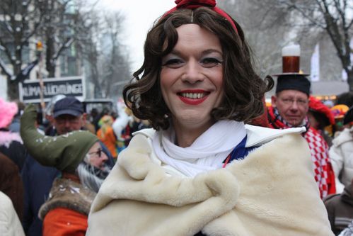 Blanche-Neige sur Königsallee Carnaval-de-Dusseldorf-0590.jpg