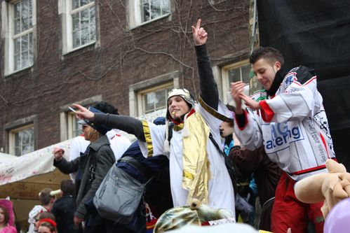 Dans la Altstadt, place aux jeunes Carnaval-de-Dusseldorf-0610.jpg