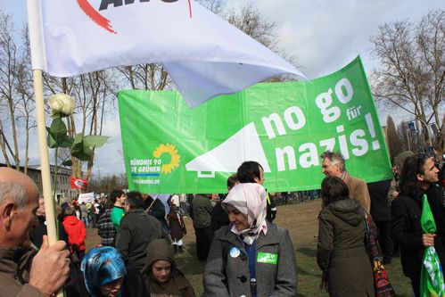 Une affiche du parti Bündnis 90/Die Grünen Manif-a-Duisbourg--28-mars- 1262