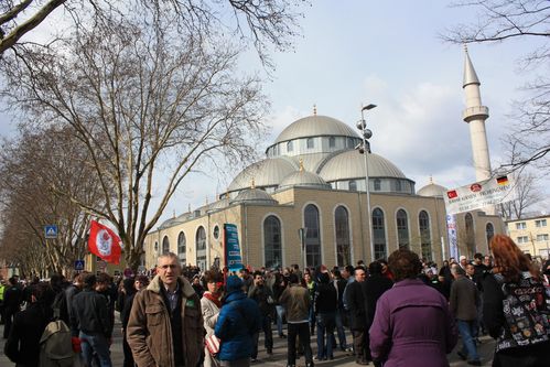 La mosquée Merkez, dans le quartier de Marxloh Manif-a-Duisbourg--28-mars- 1270