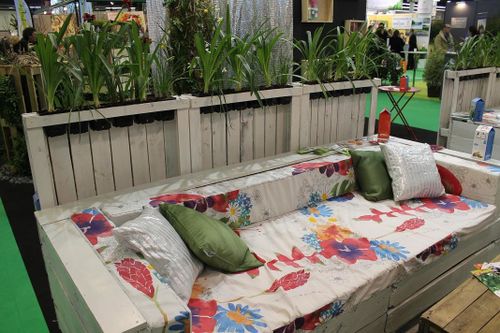 Construire un canapé pour le jardin avec des palettes passeur de ... Matelas banquette idee