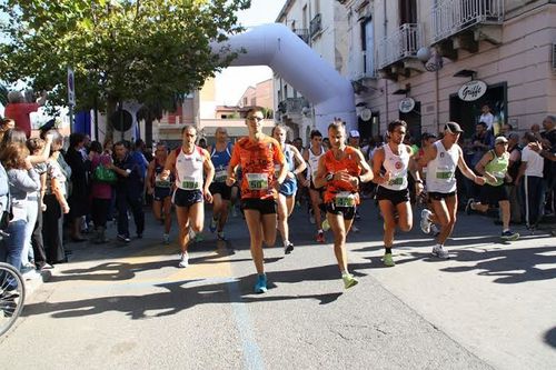 Maratonina dei Nebrodi 2014 (4^ ed.). Tutto pronto allo start con quasi 500 atleti iscritti