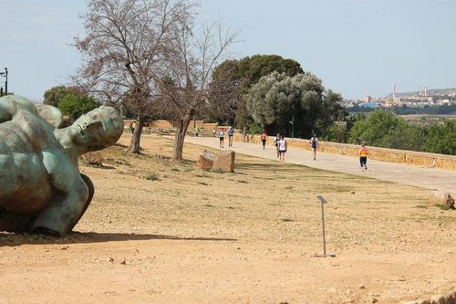 Mezza Maratona della Concordia 2014 (11^ ed.). Una corsa nel tempo, nella storia e nel mito: ma quanti runner si sono accorti dello scenario in cui correvano?