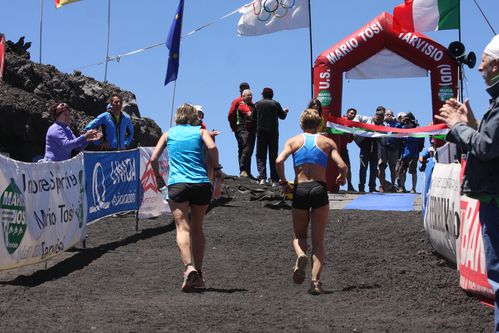 SuperMaratona del'Etna 0-3000 2014 (8^ ed.). Ecco un conveniente pacchetto turistico per venire incontro alle esigenze dei runner e delle loro famiglie