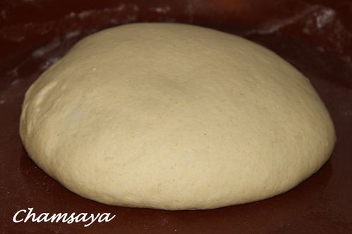 Meloui-ou-galettes-rondes-feuilletees-a-la-semoule 5259