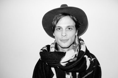 Gubler-as-JareLeto-TerryRichardson-26122011---04.jpg