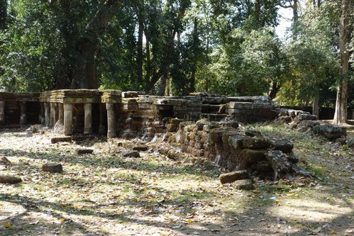 Les ruines de l'enceinte royale d'Angkor Thom