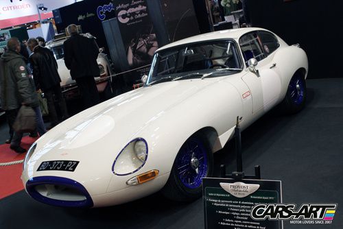 Jaguar Type-e race