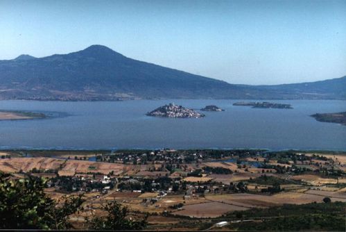 patzcuarolago.jpg